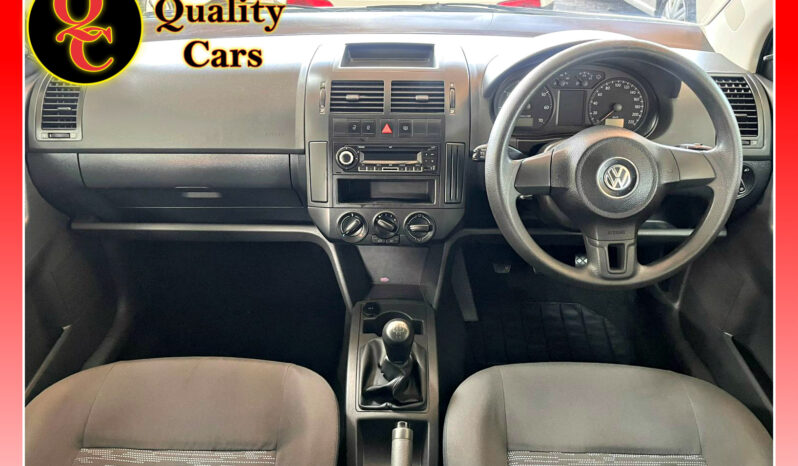 
								VOLKSWAGEN POLO VIVO 1.6 TRENTLINE full									