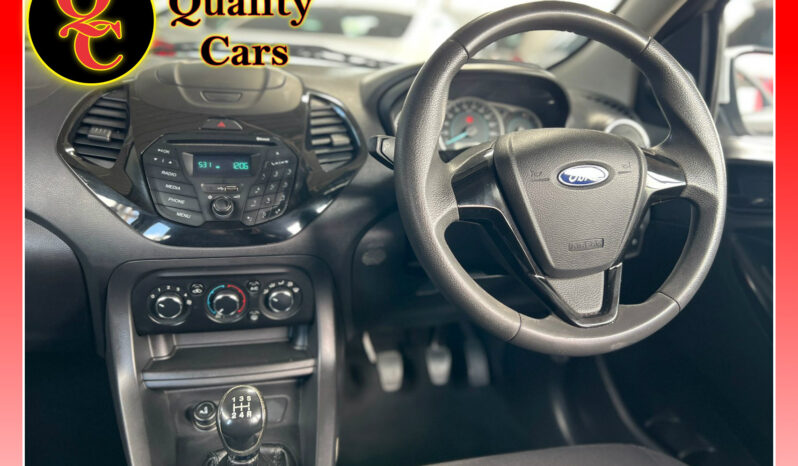 
								FORD FIGO 1.5 TITANIUM full									