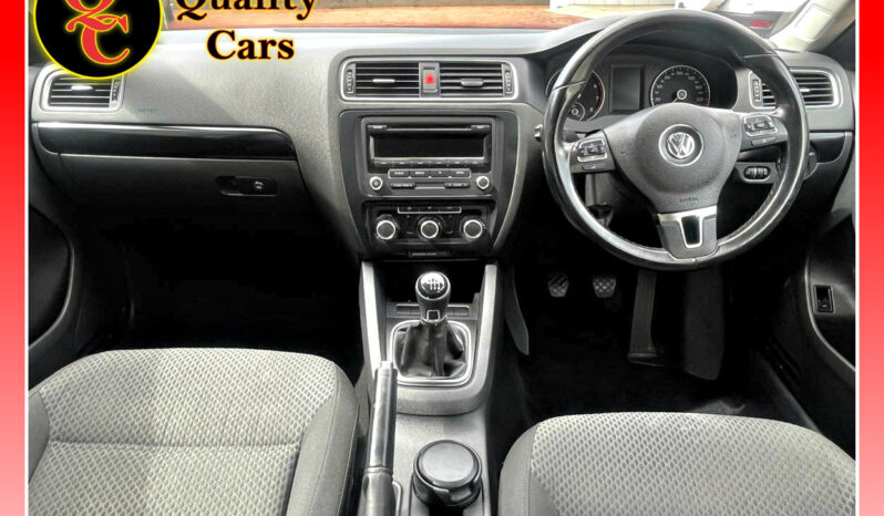 
								VW Jetta VI 1.4 TSI Comfortline full									