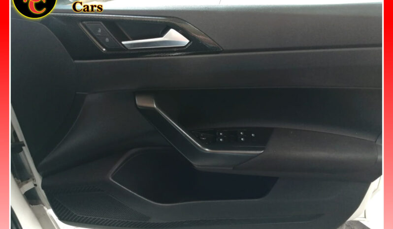 
								VOLKSWAGEN POLO 1.0 TSI full									