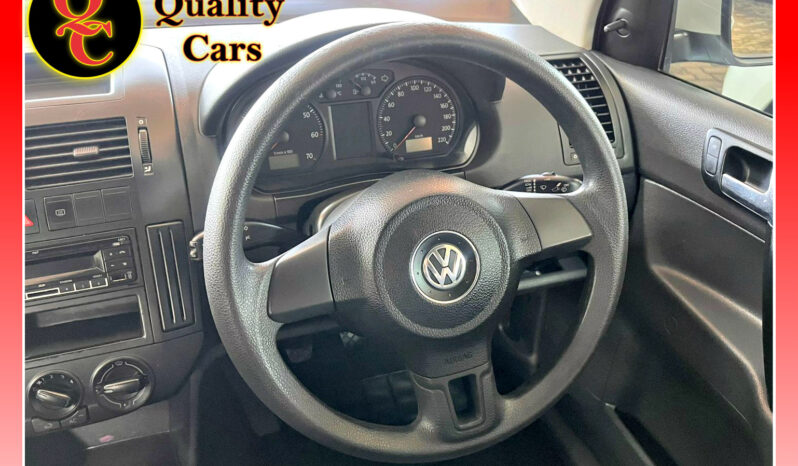 
								VOLKSWAGEN POLO VIVO 1.6 TRENTLINE full									