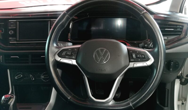 
								VOLKSWAGEN POLO 1.0 TSI full									