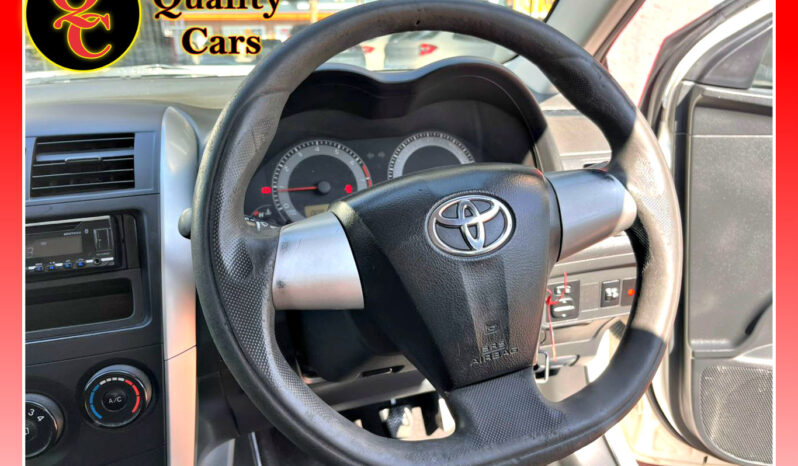 
								TOYOTA COROLA QUEST 1.6 full									