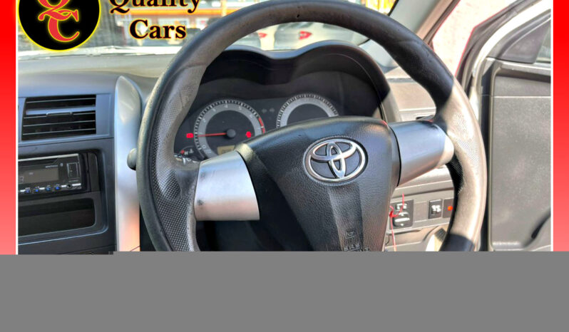 
								TOYOTA COROLA QUEST 1.6 full									