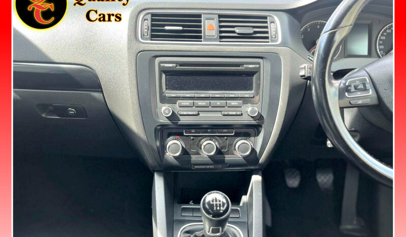 
								VW Jetta VI 1.4 TSI Comfortline full									