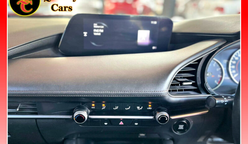 
								MAZDA 3 1.5 DYNAMIC 5DR full									