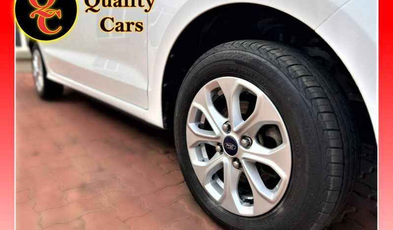 
								FORD FIGO 1.5 TITANIUM full									