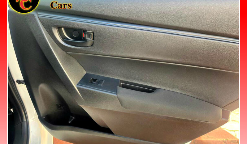 
								TOYOTA COROLLA QUEST PLUS 1.8 full									