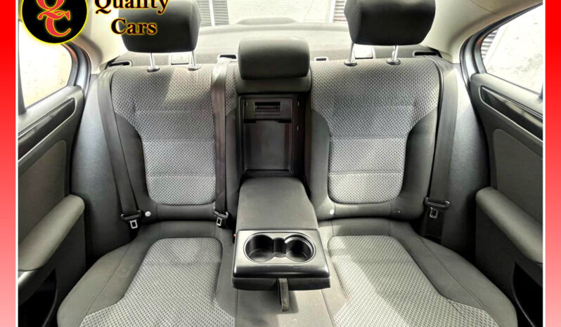 
								VW Jetta VI 1.4 TSI Comfortline full									