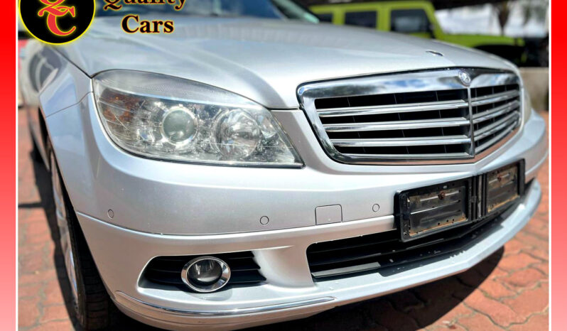 
								MERC C220 CDI AUTO full									