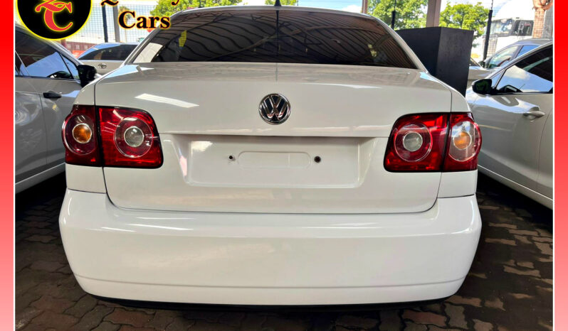 
								VOLKSWAGEN POLO VIVO 1.6 TRENTLINE full									