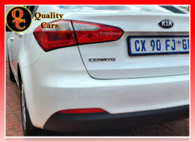 KIA CERATO 2.0 EX