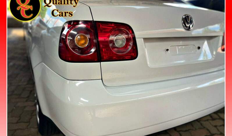 
								VOLKSWAGEN POLO VIVO 1.6 TRENTLINE full									