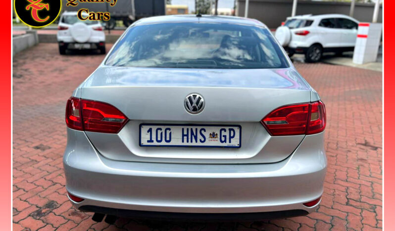 
								VW Jetta VI 1.4 TSI Comfortline full									