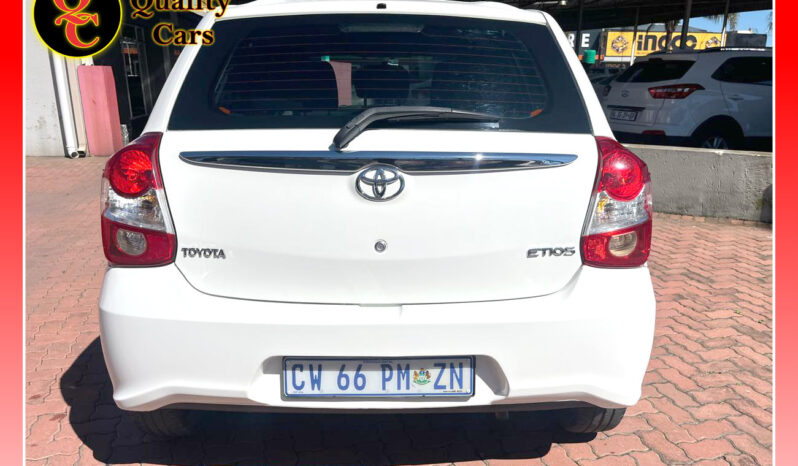 
								TOYOTA ETIOS 1.5 XS SPRINT full									