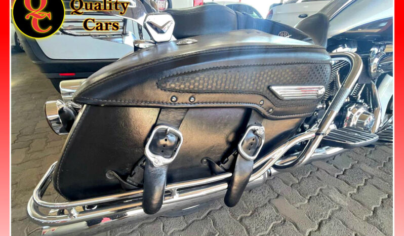 
								HARLEY DAVIDSON CVO ROAD KING full									
