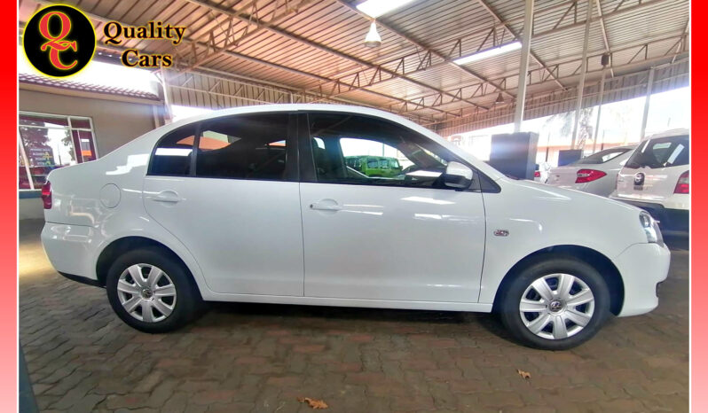
								VOLKSWAGEN POLO VIVO 1.6 TRENTLINE full									