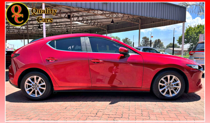 
								MAZDA 3 1.5 DYNAMIC 5DR full									