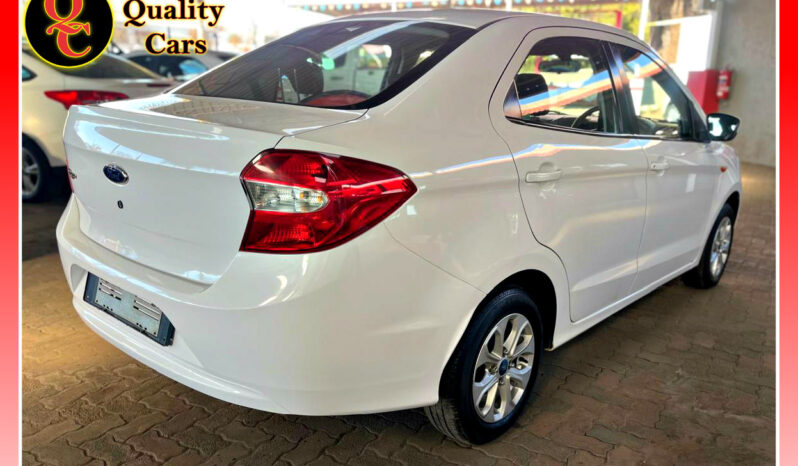 
								FORD FIGO 1.5 AMBIENTE full									