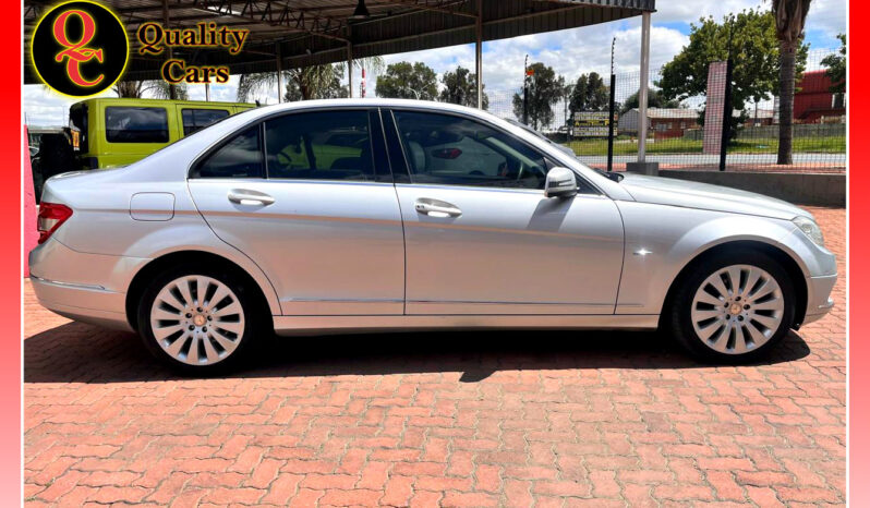 
								MERC C220 CDI AUTO full									