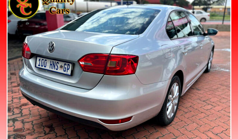 
								VW Jetta VI 1.4 TSI Comfortline full									