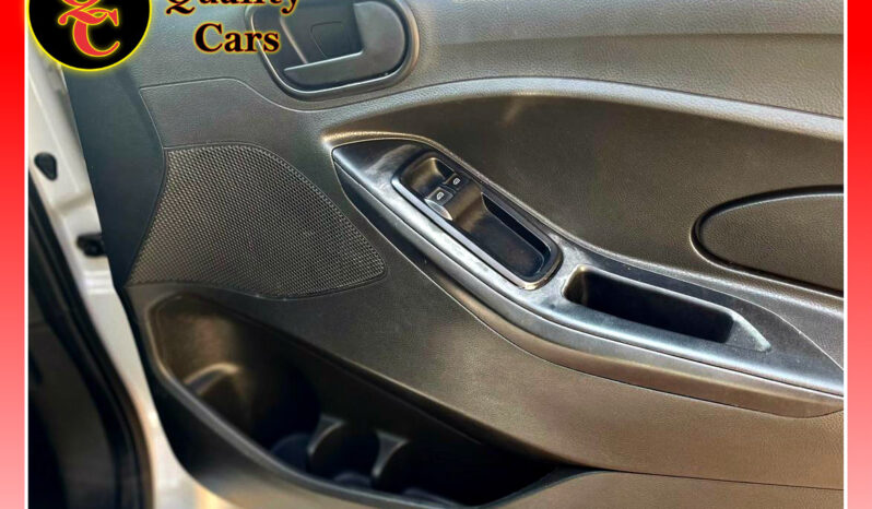 
								FORD FIGO 1.5 TI VCT AMBIENTE full									