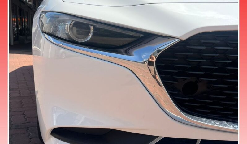 
								MAZDA 3 1.5 ACTIVE full									