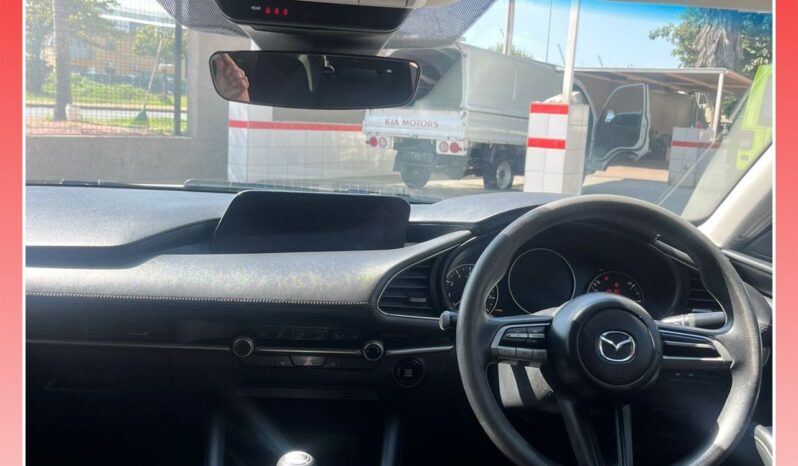 
								MAZDA 3 1.5 ACTIVE full									