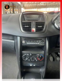 
										PEUGEOT 207 1.4 XR full									