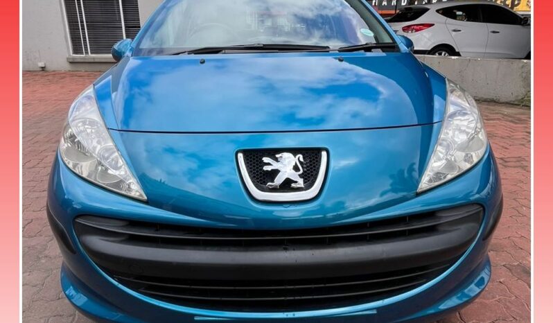 
								PEUGEOT 207 1.4 XR full									