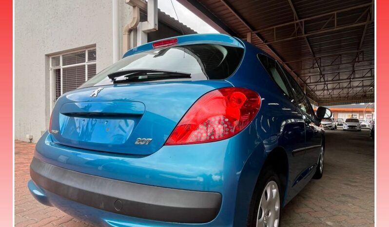 
								PEUGEOT 207 1.4 XR full									