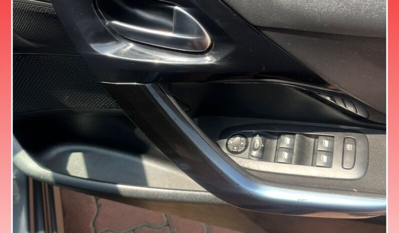 
								PEUGEOT 208 1.6 VTI ALLURE 5DR full									