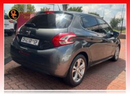 
										PEUGEOT 208 1.6 VTI ALLURE 5DR full									