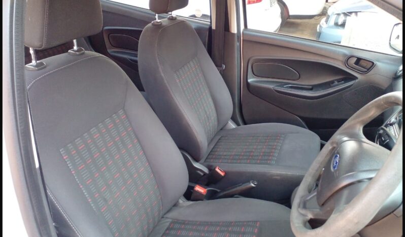 
								FORD FIGO 1.5 TI VCT AMBIENTE full									