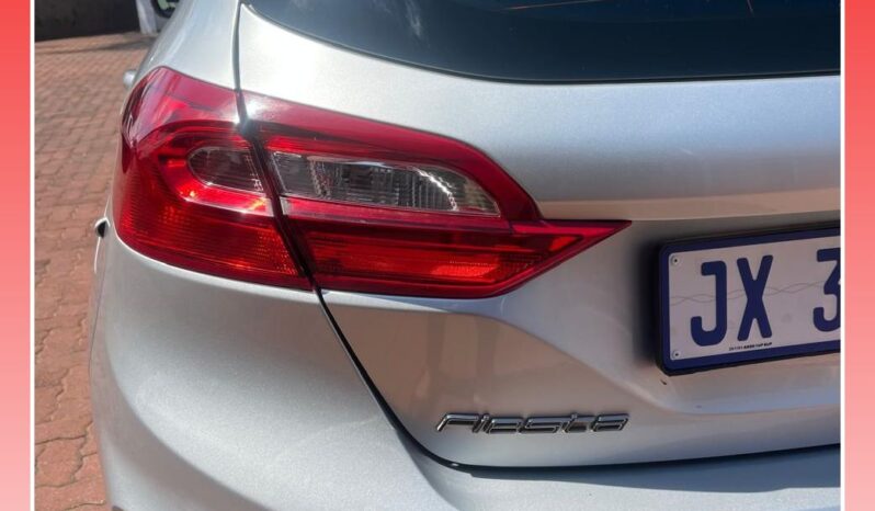 
								FORD FIESTA 1.0 ECOBOOST TREND full									