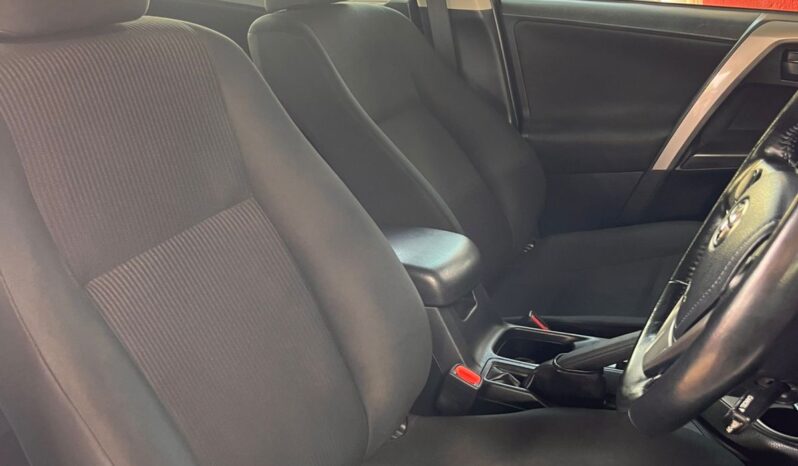 
								TOYOTA RAV 4 2.0 GX 2019 full									