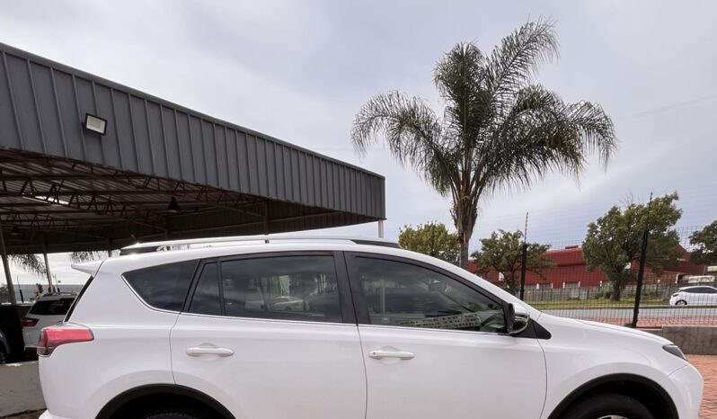 
								TOYOTA RAV 4 2.0 GX 2019 full									