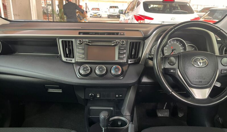 
								TOYOTA RAV 4 2.0 GX 2019 full									