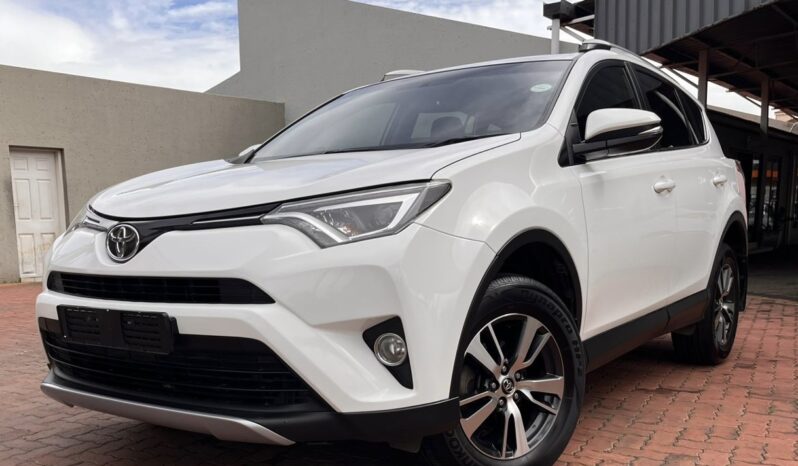 
								TOYOTA RAV 4 2.0 GX 2019 full									