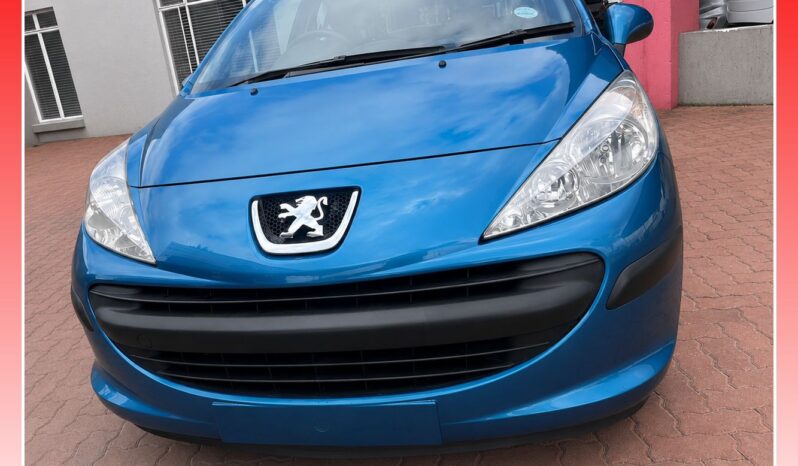 
								PEUGEOT 207 1.4 XR full									