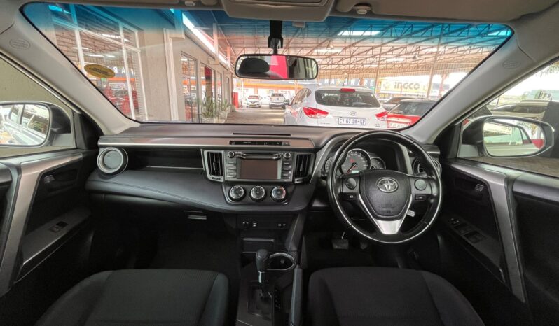 
								TOYOTA RAV 4 2.0 GX 2019 full									
