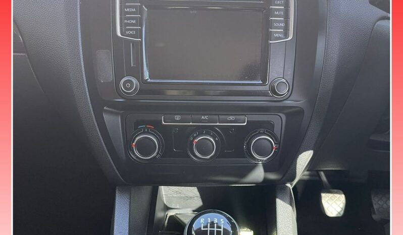 
								Volkswagen Jetta VI 1.4 TSI COMFORTLINE 2017 full									