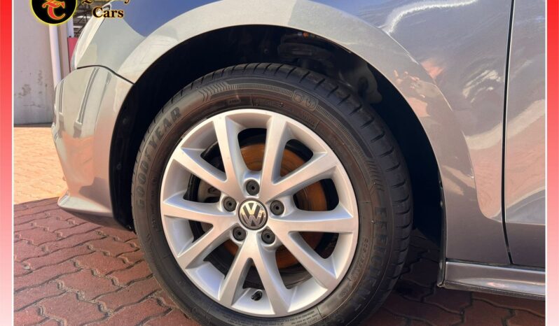 
								Volkswagen Jetta VI 1.4 TSI COMFORTLINE 2017 full									