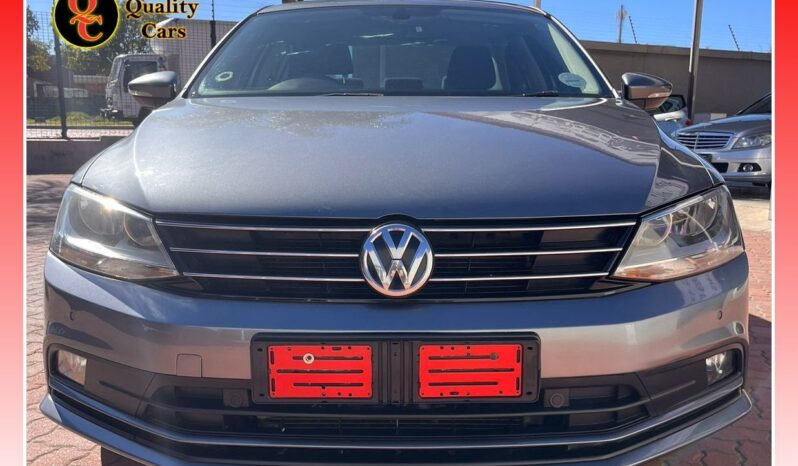 
								Volkswagen Jetta VI 1.4 TSI COMFORTLINE 2017 full									