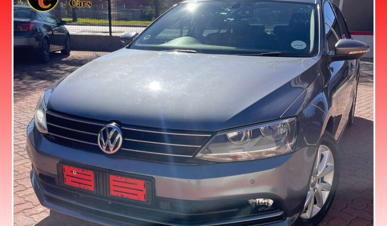 
								Volkswagen Jetta VI 1.4 TSI COMFORTLINE 2017 full									