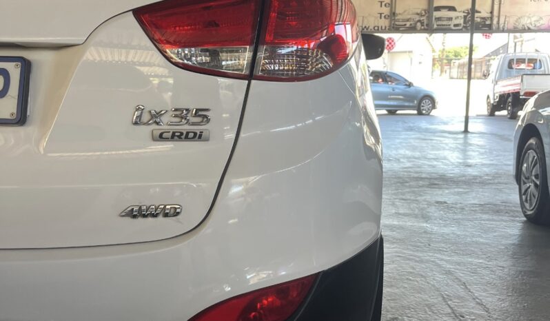 
								HYUNDAI IX35 A/T CRDI full									