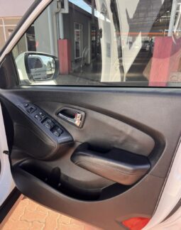 
										HYUNDAI IX35 A/T CRDI full									
