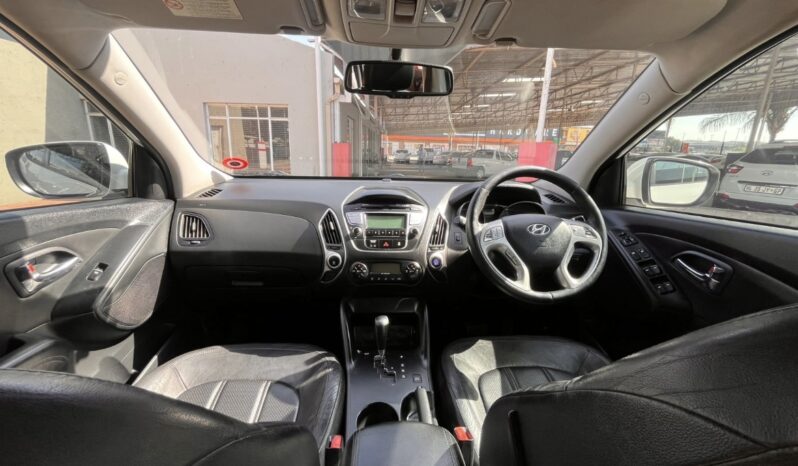 
								HYUNDAI IX35 A/T CRDI full									