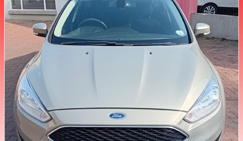 
								2016 Ford Focus 1.0 EcoBoost Trend full									