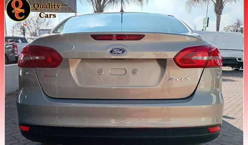 
								2016 Ford Focus 1.0 EcoBoost Trend full									